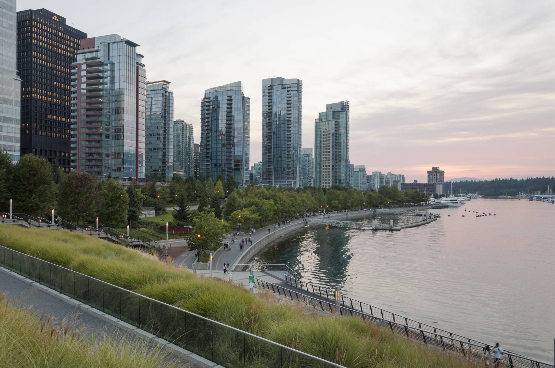 Harbour Green at dusk